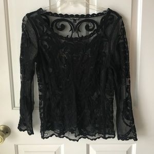 Lace quarter length sleeve blouse